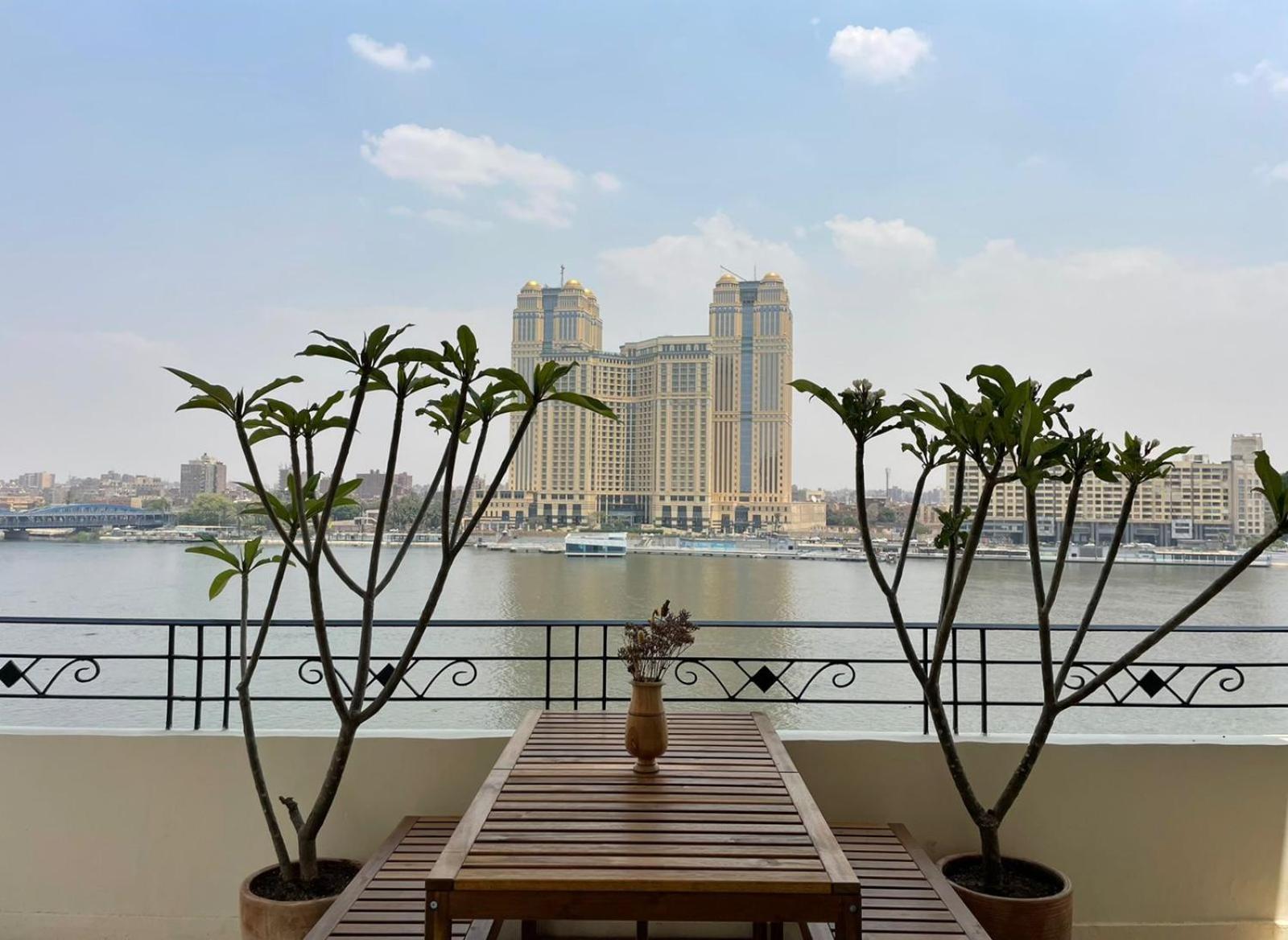 Luxury On The Nile - Zamalek Apartments Cairo Exterior foto